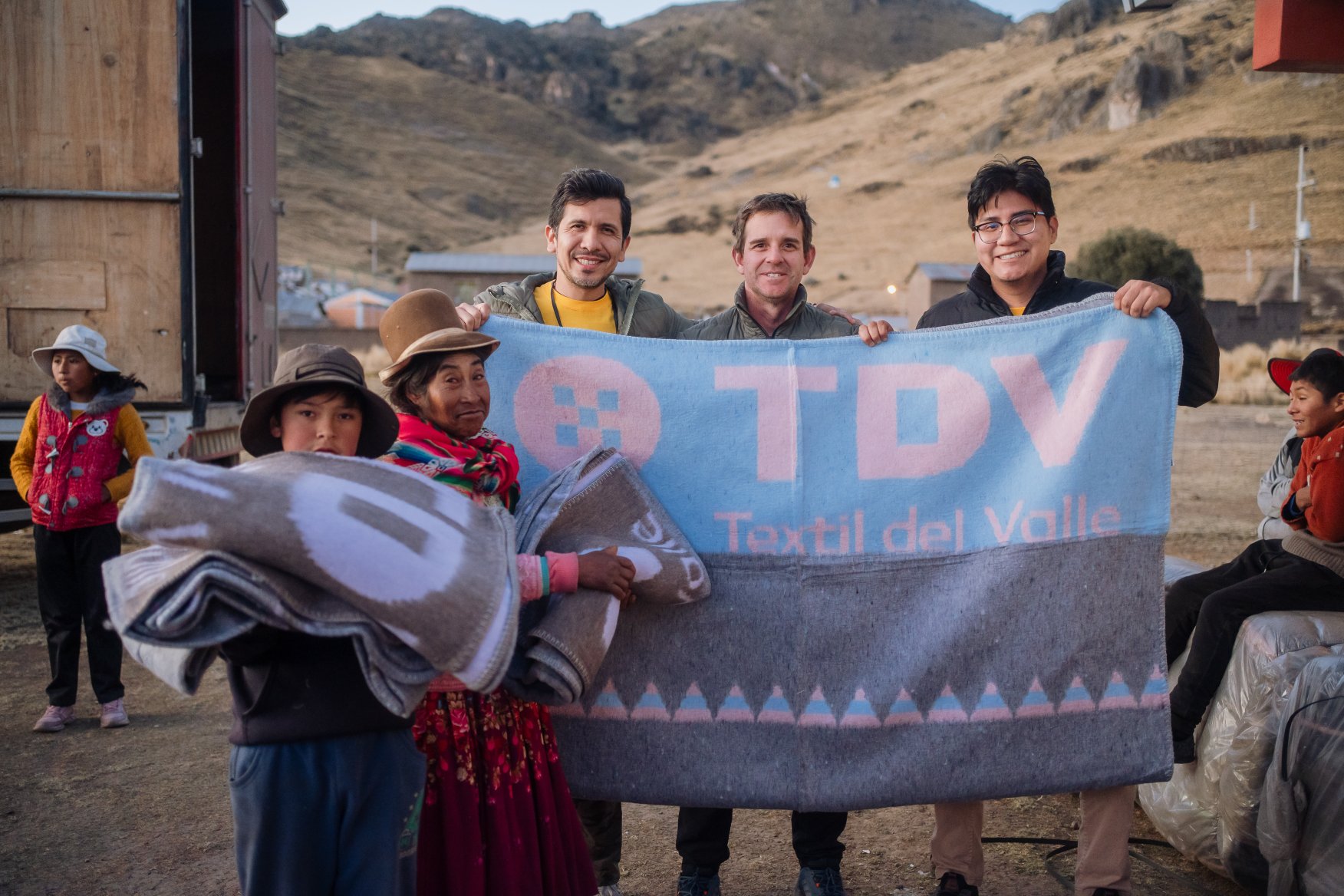 ABRIGATE PERU